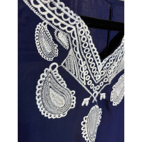 Ladies Blue Poncho with Embroidery and Tassled Edges, OS Pre-Owned - Picture 4 of 4